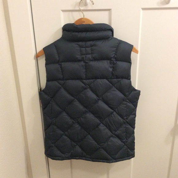 Royal Robbins W's snap up Down Vest - Midnight Blue - Small - Picture 2 of 6